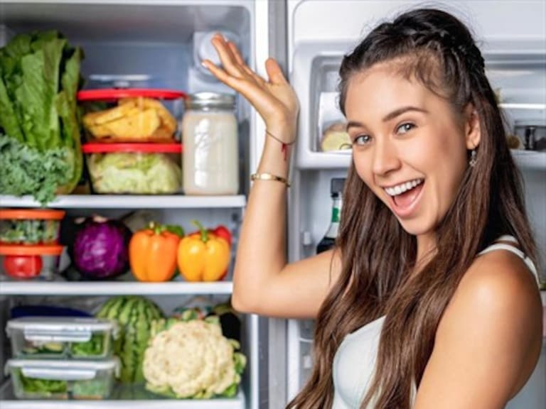 Youtuber vegana fue sorprendida comiendo pescado y esta fue su explicación