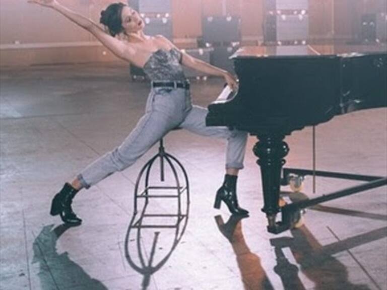 Fran Valenzuela estrenó «Flotando», su nuevo sencillo y videoclip