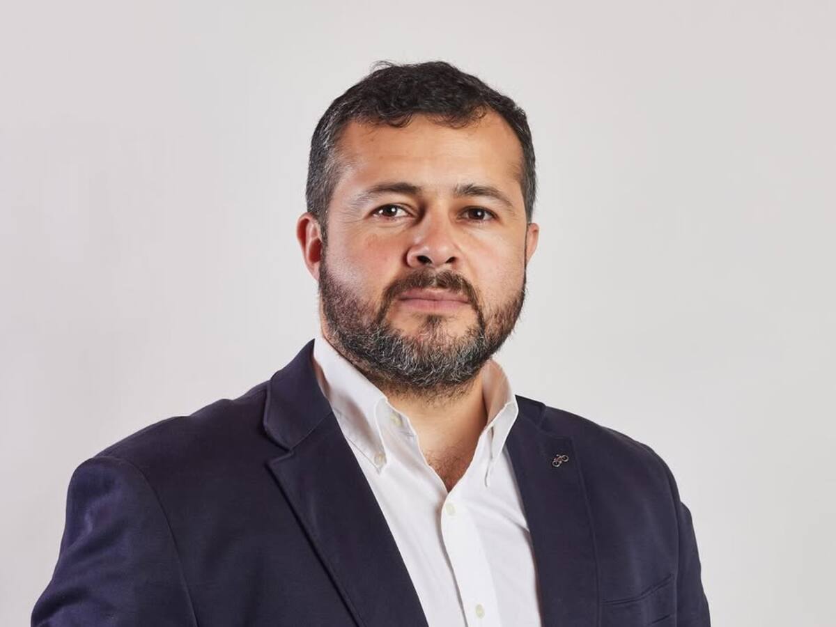 Funcionario municipal ataca a alcalde de Melipeuco: le arrancó parte de la oreja tras morderlo