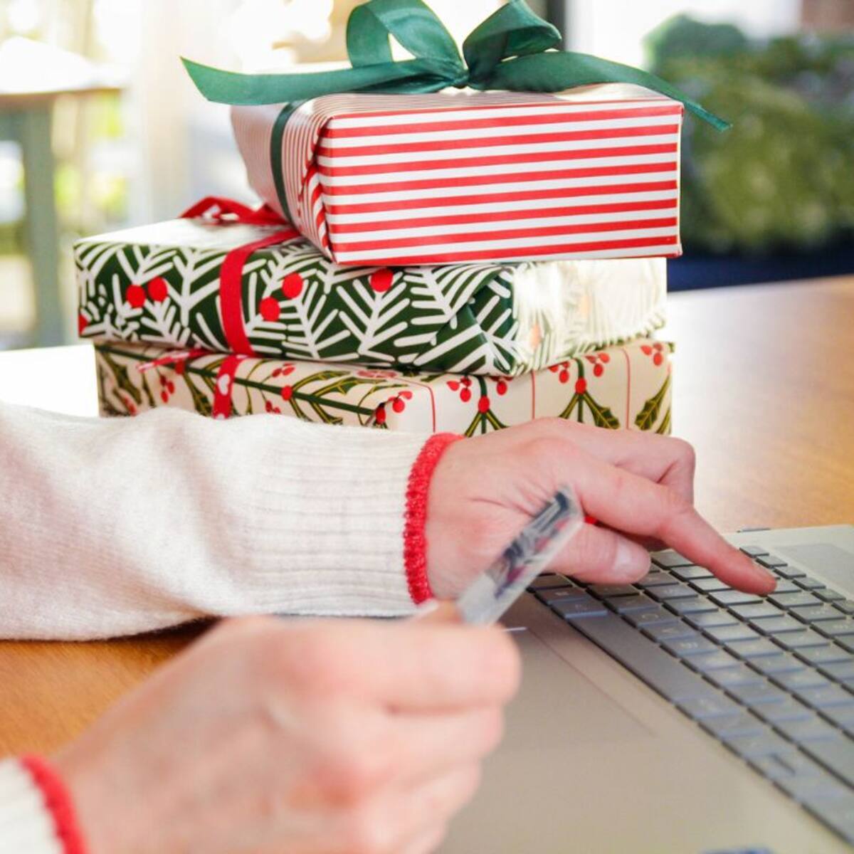 Alerta por estafas digitales en Navidad: fraudes online alcanzan cifras récord en Chile