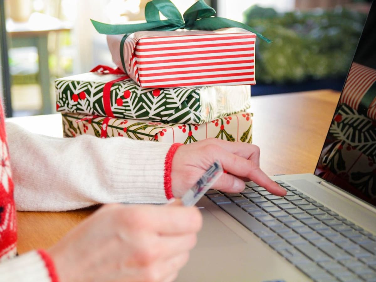 Alerta por estafas digitales en Navidad: fraudes online alcanzan cifras récord en Chile