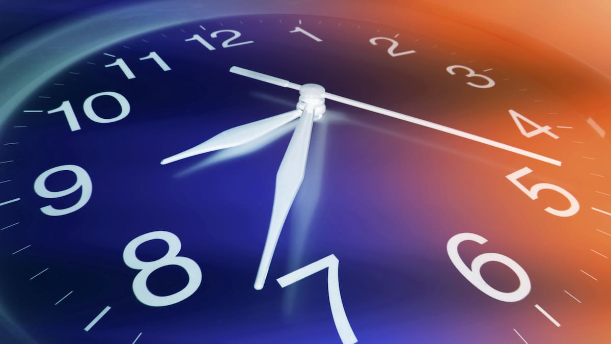 Cambio de hora en Chile 2026: cuándo será, si se adelanta o atrasa y qué regiones deben modificar sus relojes obligatoriamente