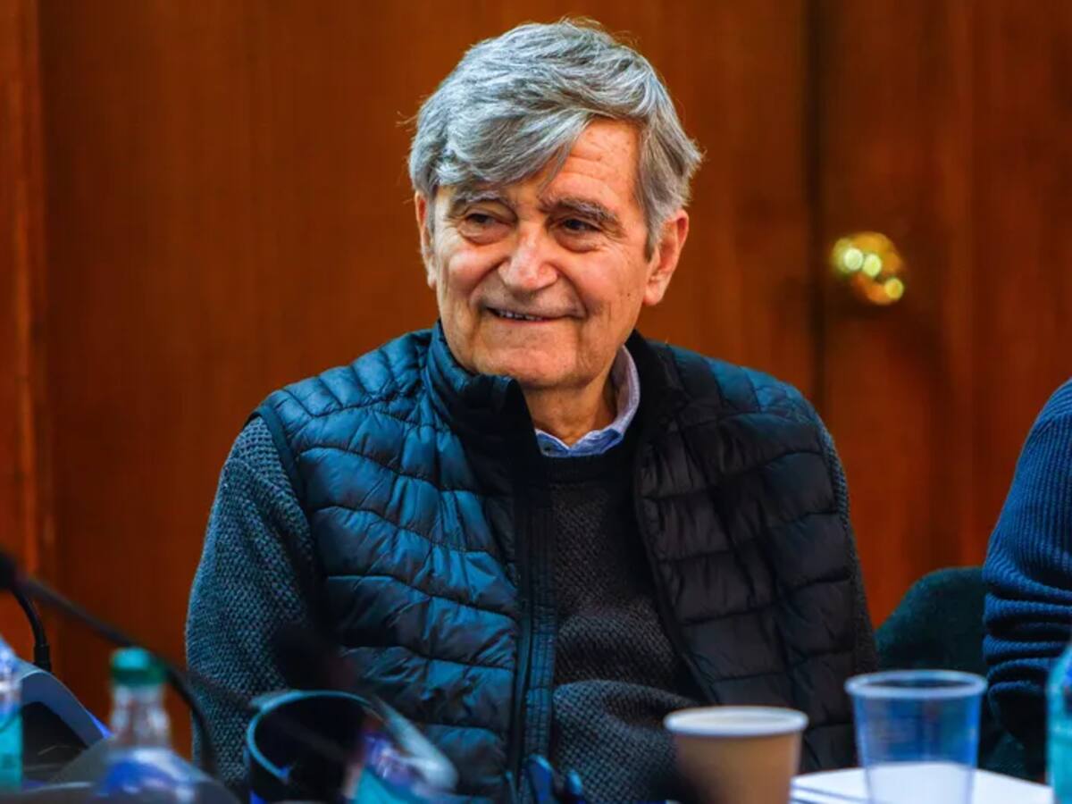 PS homenajea a Camilo Escalona con emotivo registro y rescata una de sus frases más personales: “En él me crié y en él crecí”
