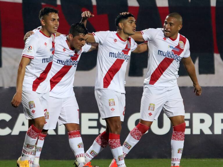 Curicó Unido ganó un partido clave en su lucha por el descenso ante Deportes La Serena cerrando la fecha 19