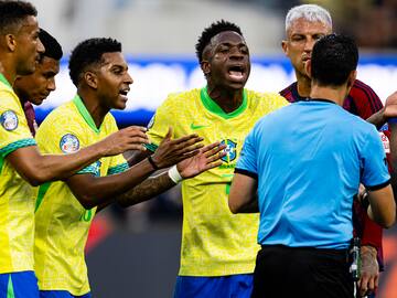 “Molesta”: la queja que lanzó Vinicius tras el decepcionante debut de Brasil en la Copa América 2024