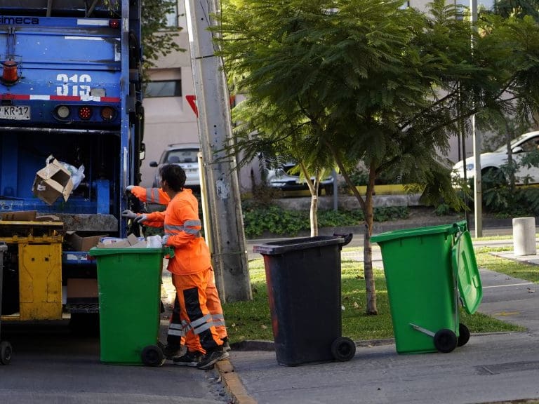 Recolectores de basura coronavirus resolución 1024 ok