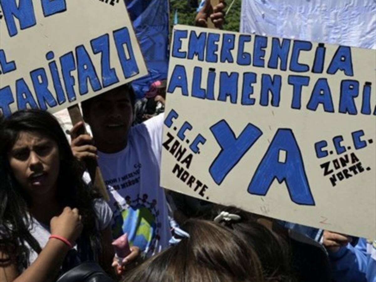 La producción industrial en Argentina acumuló un año de bajas