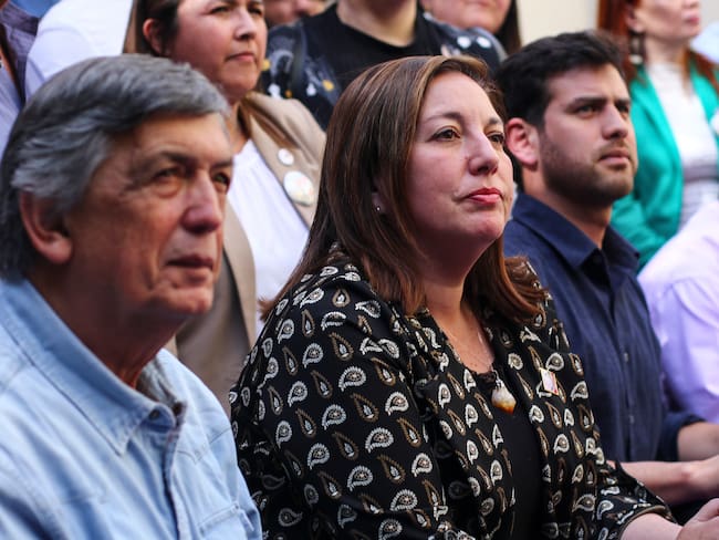 Líderes del oficialismo reaccionan a la nota de protesta de Venezuela a Chile tras condenar la detención de dos opositores