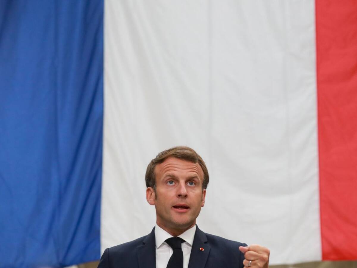 Francia anunció plan de 100.000 millones de euros para reactivar su economía