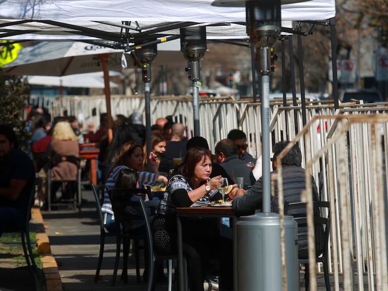 Providencia permitirá apertura de restaurantes y cafés en Fiestas Patrias