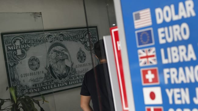 28 de diciembre de 2021/SANTIAGOEl dólar abrió en $855 en la presente jornada, pese a menores niveles del cobre y a la espera de noticias tanto a nivel nacional como internacional.
FOTO: CRISTOBAL ESCOBAR/AGENCIAUNO