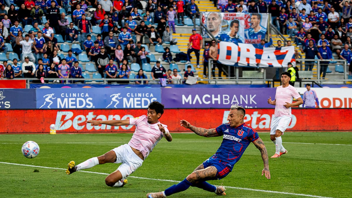 Eduardo Vargas destaca el impulso de la goleada con Everton con miras al Clásico Universitario: “Llegamos con mucha confianza”