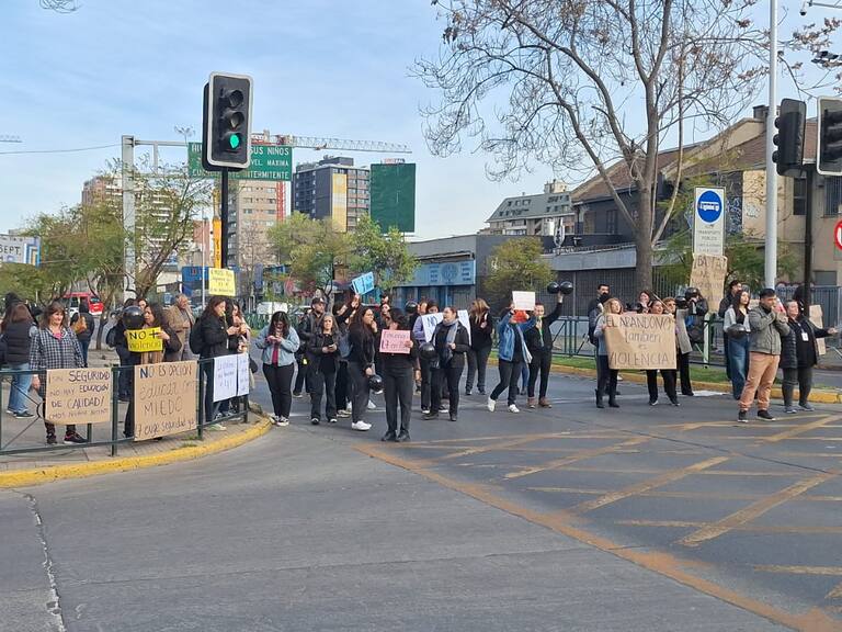 Tras ataque de encapuchados: Liceo de Ñuñoa inicia paralización por violencia escolar