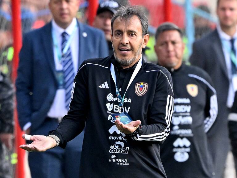 “Es inhumano”: el duro reclamo del DT de Venezuela por nueva localía de Bolivia a 4.150 metros de altura