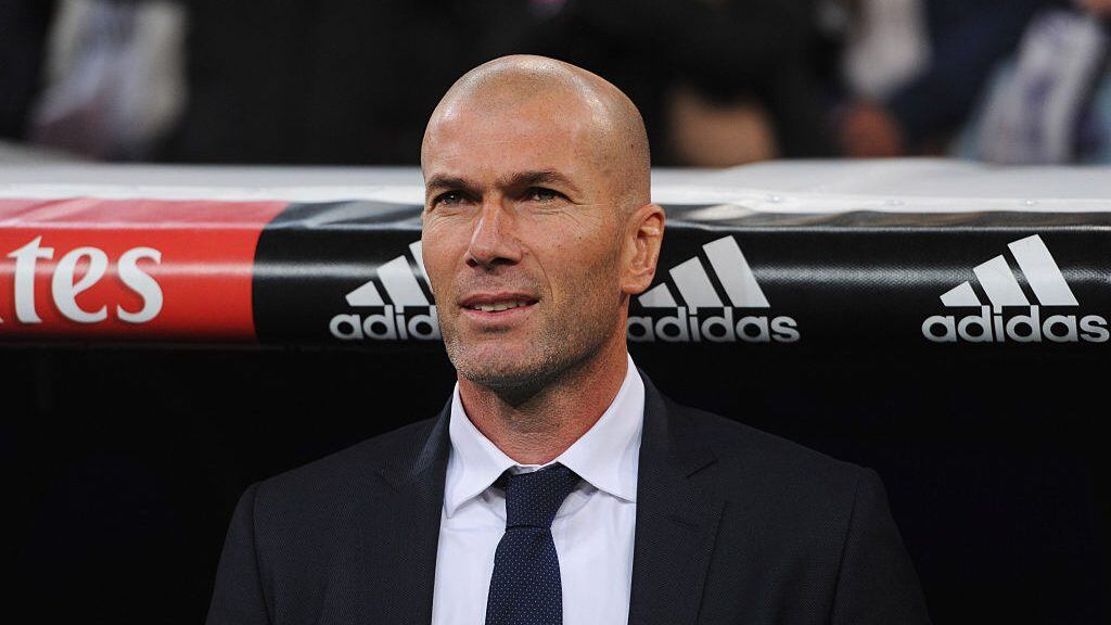 MADRID, SPAIN - JANUARY 09: Zinedine Zidane manager of Real Madrid looks on prior to the La Liga match between Real Madrid CF and RC Deportivo La Coruna at Estadio Santiago Bernabeu on January 9, 2016 in Madrid, Spain. (Photo by Denis Doyle/Getty Images)