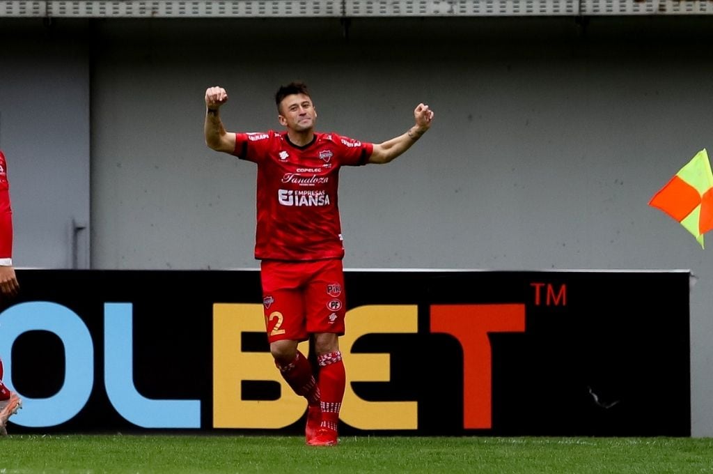 Roberto Gutiérrez aclaró la polémica tras su salida de Ñublense: "Estaba frío para patear un penal en la Supercopa"