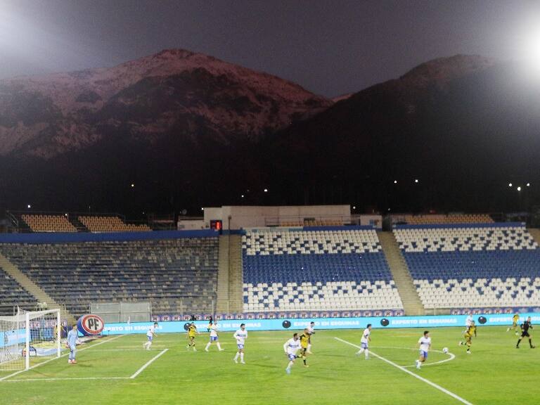 Unión Española ejercerá su localía ante Curicó Unido en San Carlos de Apoquindo