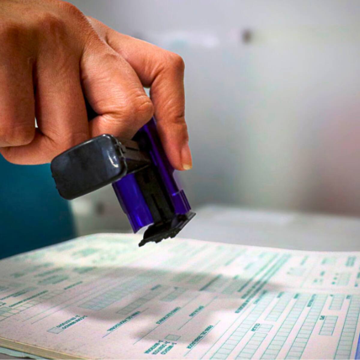 Nuevas exigencias para otorgar licencias médicas: estos son los únicos profesionales que podrán emitirlas en Chile