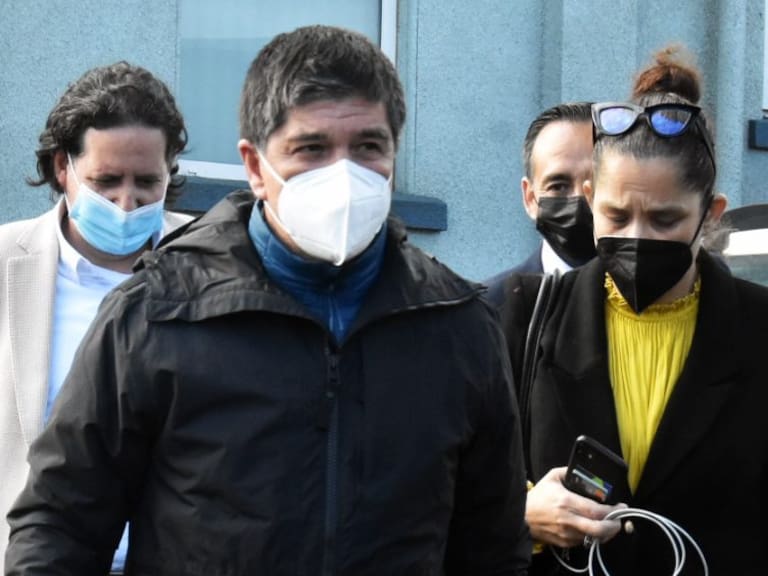 25 DE MAYO DE 2022/ TEMUCO Manuel Monsalve llega a la entregaran cuerpo del trabajador asesinado que fue atacados a balazos en la comuna de Lumaco, región de La Araucanía.
FOTO: HECTOR ANDRADE / AGENCIAUNO