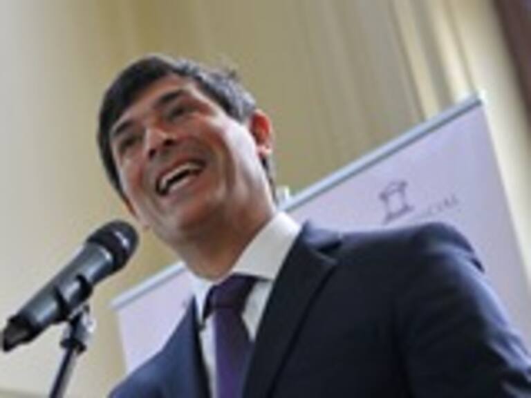 Parisi: Lo que ocurrió ayer con Matthei fue claramente un fenómeno de matonaje político