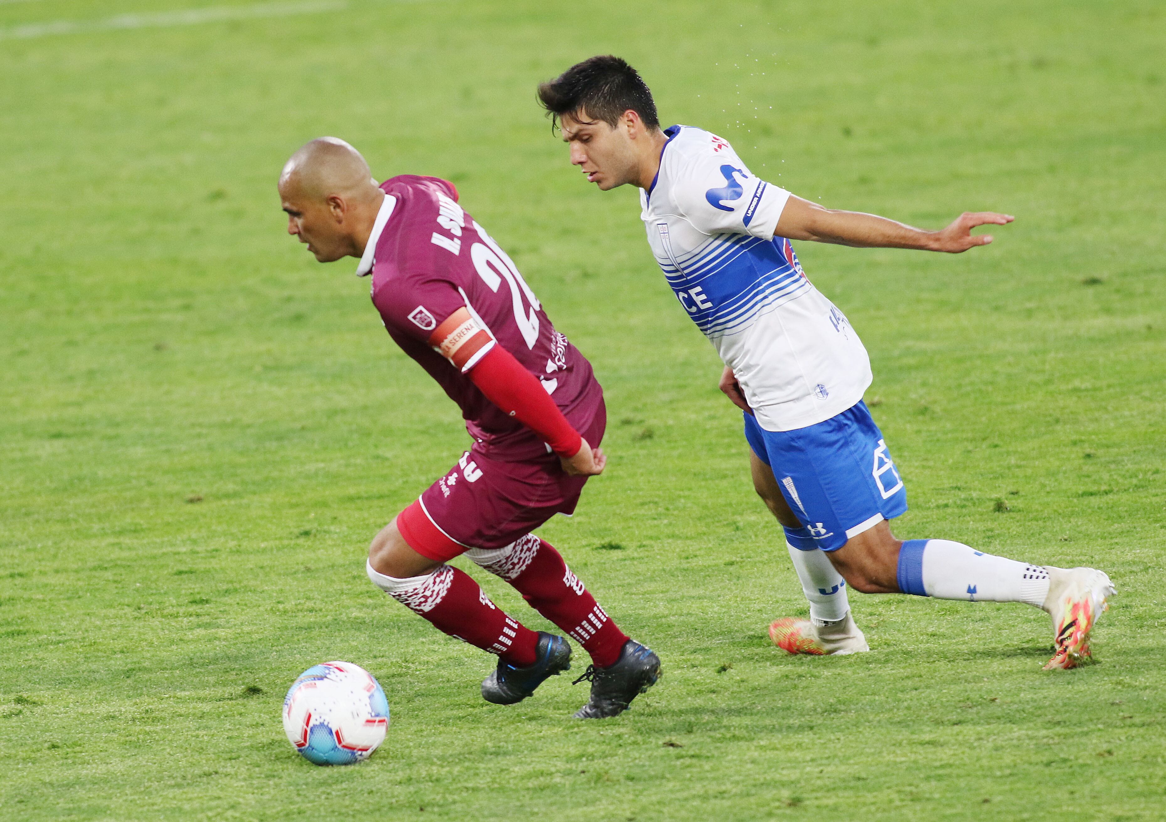1 de Noviembre del 2020/SANTIAG0 en la imagen gol de Catolica(c) ,durante el partido valido por la Decimoseptima fecha del Campeonato Nacional AFP PlanVital 2020, entre Universidad Católica vs Deportes la Serena, disputado en el Estadio San Carlos de Apoquindo.FOTO:Marco Muga/AGENCIAUNO