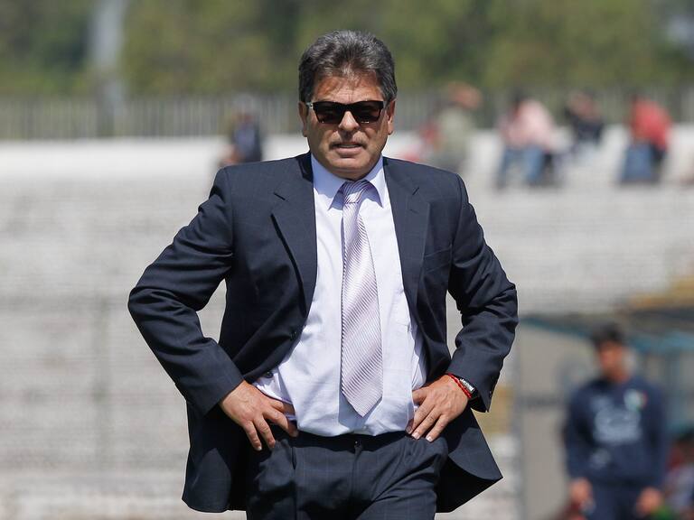 Vuelve al puerto: Jorge Garcés asumirá la banca de Santiago Wanderers tras «paso al costado» de Moisés Villarroel