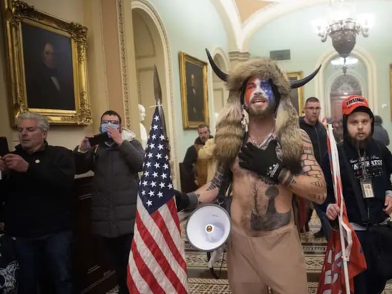 Vocalista de Jamiroquai tras ser comparado con fanático de Trump: «Amé el casco pero no estoy seguro de que esa sea mi gente»