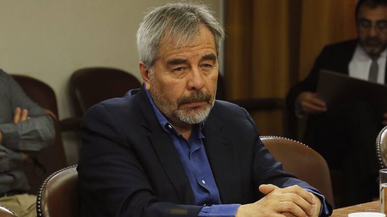 11 DE DICIEMBRE DE 2019/VALPARAISOEl diputado Gabriel Ascencio, durante la Comision de acusación constitucional deducida en contra del Presidente de la República.
FOTO: LEONARDO RUBILAR CHANDIA/AGENCIAUNO