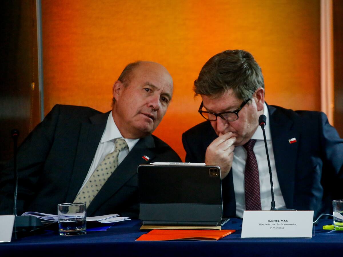 “Vemos con preocupación la situación”: Gobierno desmiente privatización de Codelco en medio de caída productiva