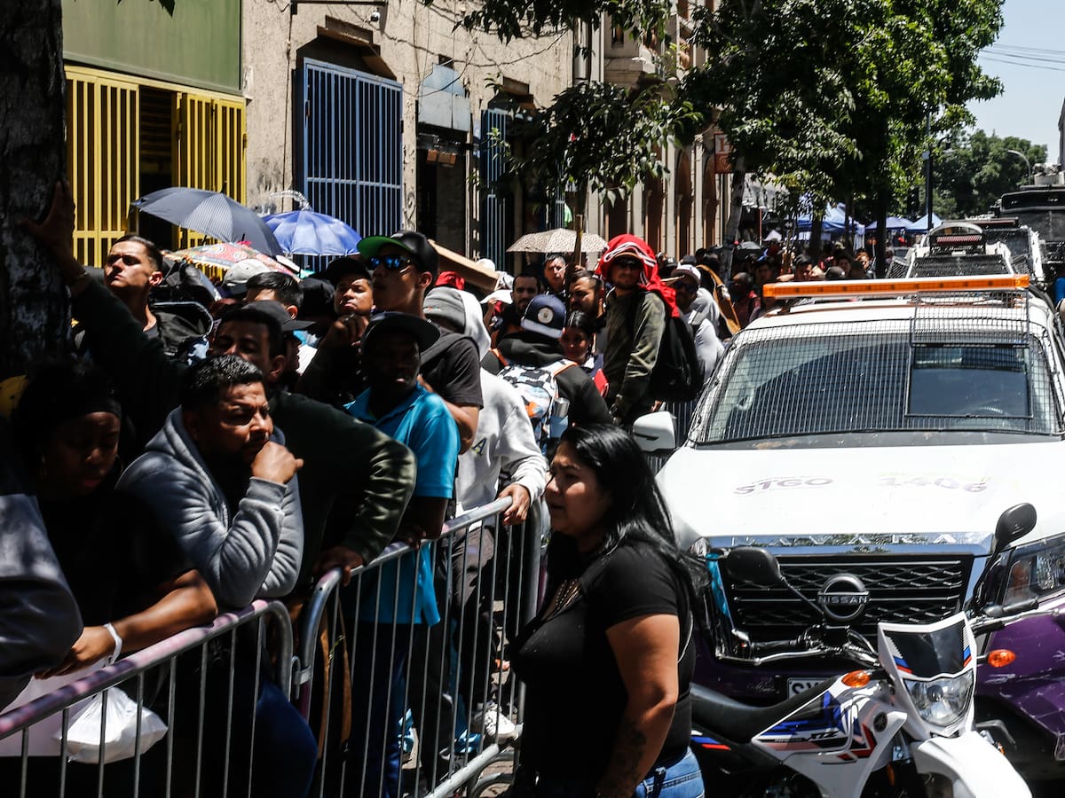 Gobierno retoma enrolamiento de migrantes: Conoce los nuevos lugares y la fecha de inicio del trámite
