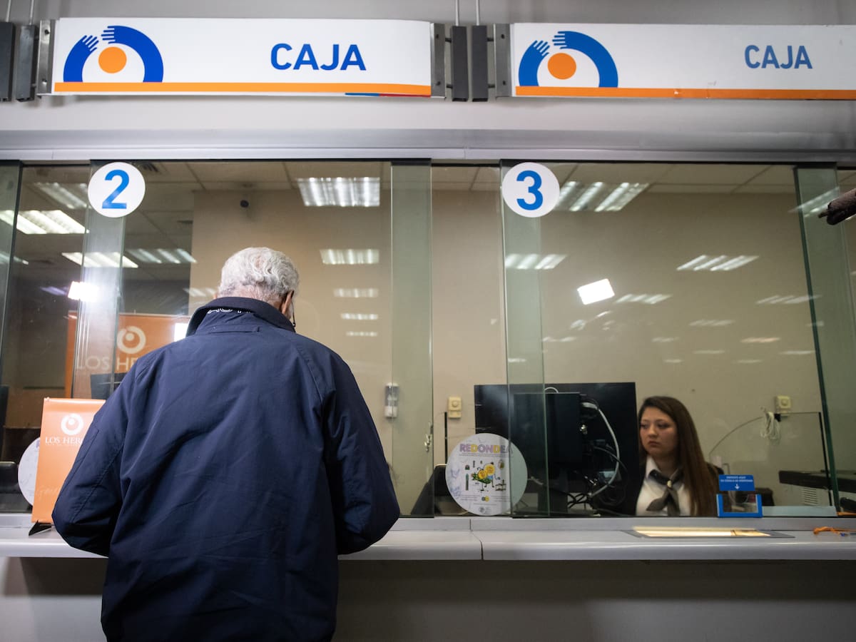 Otro golpe de la guerra en Chile: fondos de pensiones caen US$25 mil millones por conflcito en Medio Oriente