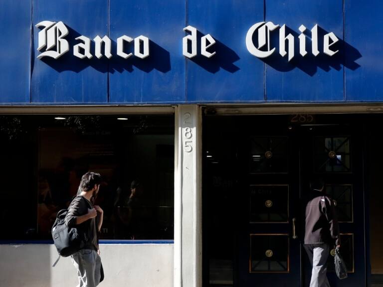 Con bono de $4.8 millones: Banco de Chile finaliza primera negociación colectiva con sindicato
