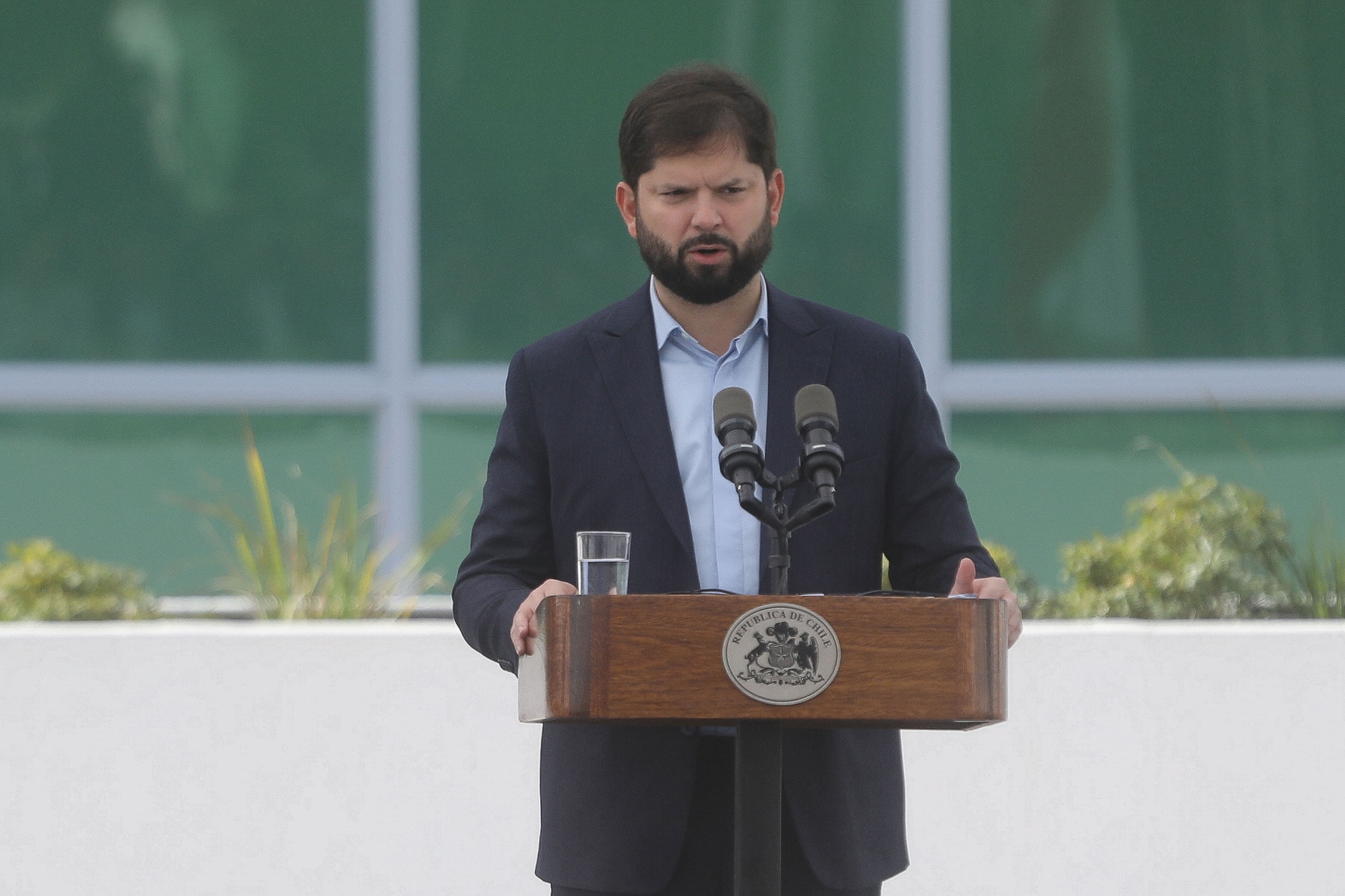 3 de septiembre de 2025/SANTIAGOEl Presidente de la República, Gabriel Boric Font, encabeza el lanzamiento del Plan Nacional de Infraestructura Pública 2025 - 2055 junto a los ministros y ministras de Obras Públicas, Jessica López, Interior, Álvaro Elizalde, Seguridad Pública, Luis Cordero, Transportes y Telecomunicaciones, Juan Carlos Muñoz, Desarrollo Social y Familia (s), Paula Poblete, el General Director de Carabineros, Marcelo Araya, y el Director General de la PDI, Eduardo Cerna.FOTO: SEBASTIAN BELTRAN GAETE / AGENCIAUNO