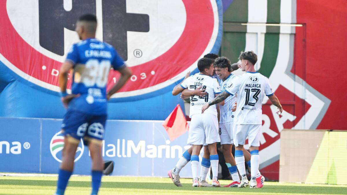 Con un inspirado Maxi Gutiérrez: Huachipato golea y hunde a Everton en la Liga de Primera