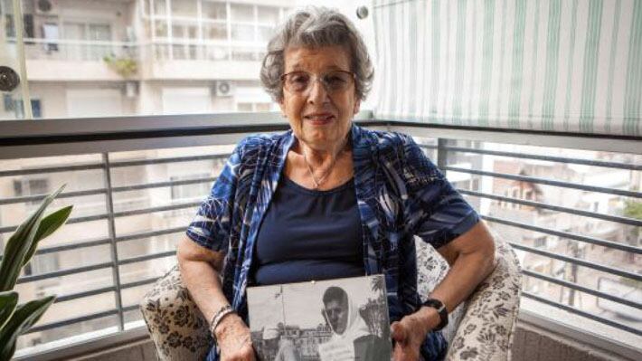 Última cofundadora de "Abuelas de Plaza de Mayo" fallece a los 96 años en Argentina