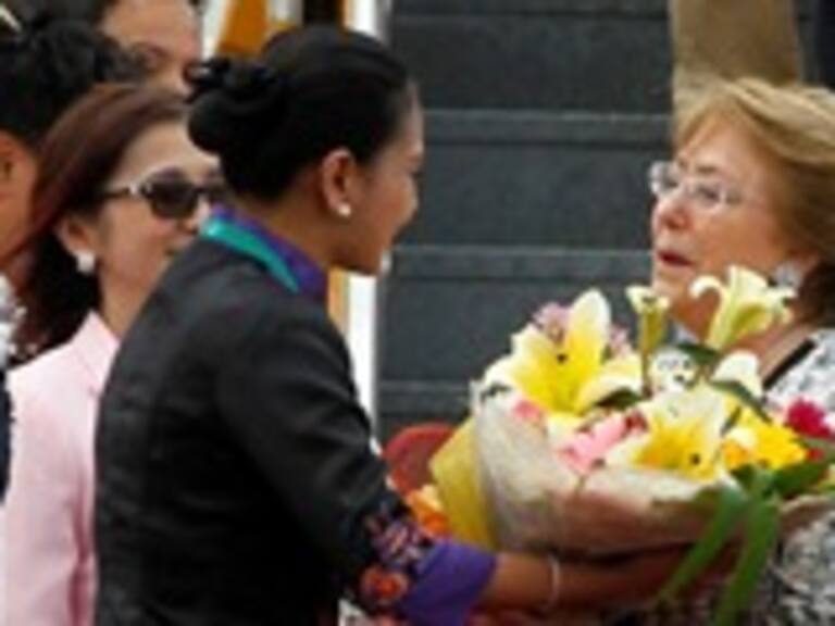 Bachelet arriba a Filipinas para participar de la XXIII Cumbre de Líderes APEC