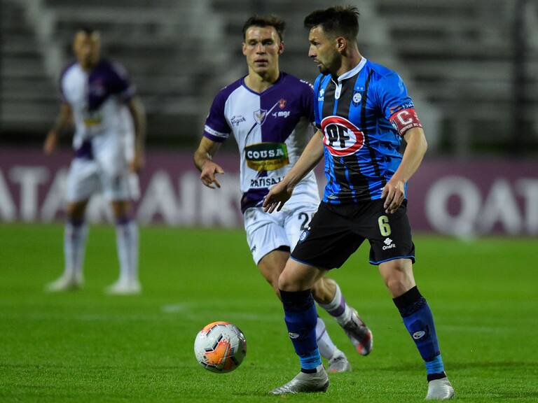 RESUMEN | Huachipato no pudo contra un gran segundo tiempo de Fénix y cayó inapelablemente en Uruguay
