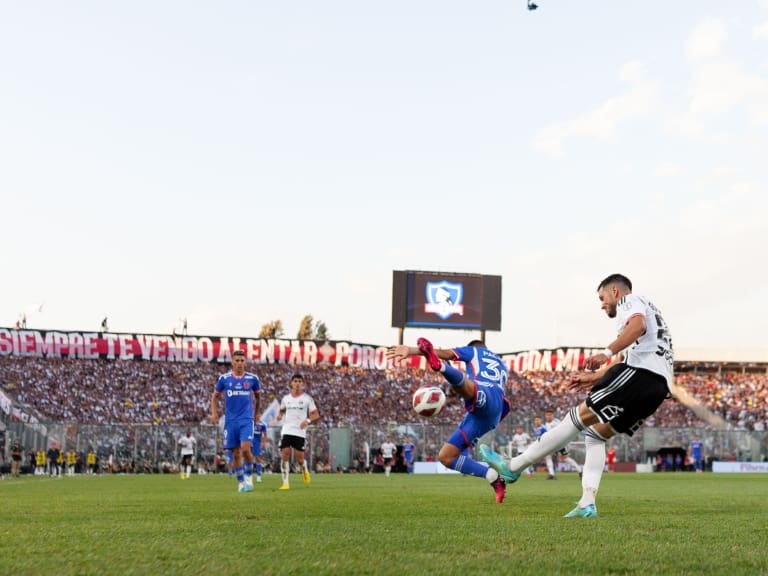 Jorge Valdivia apunta al mal estado de la cancha del Monumental: "Habla muy mal de quienes hicieron el trabajo"