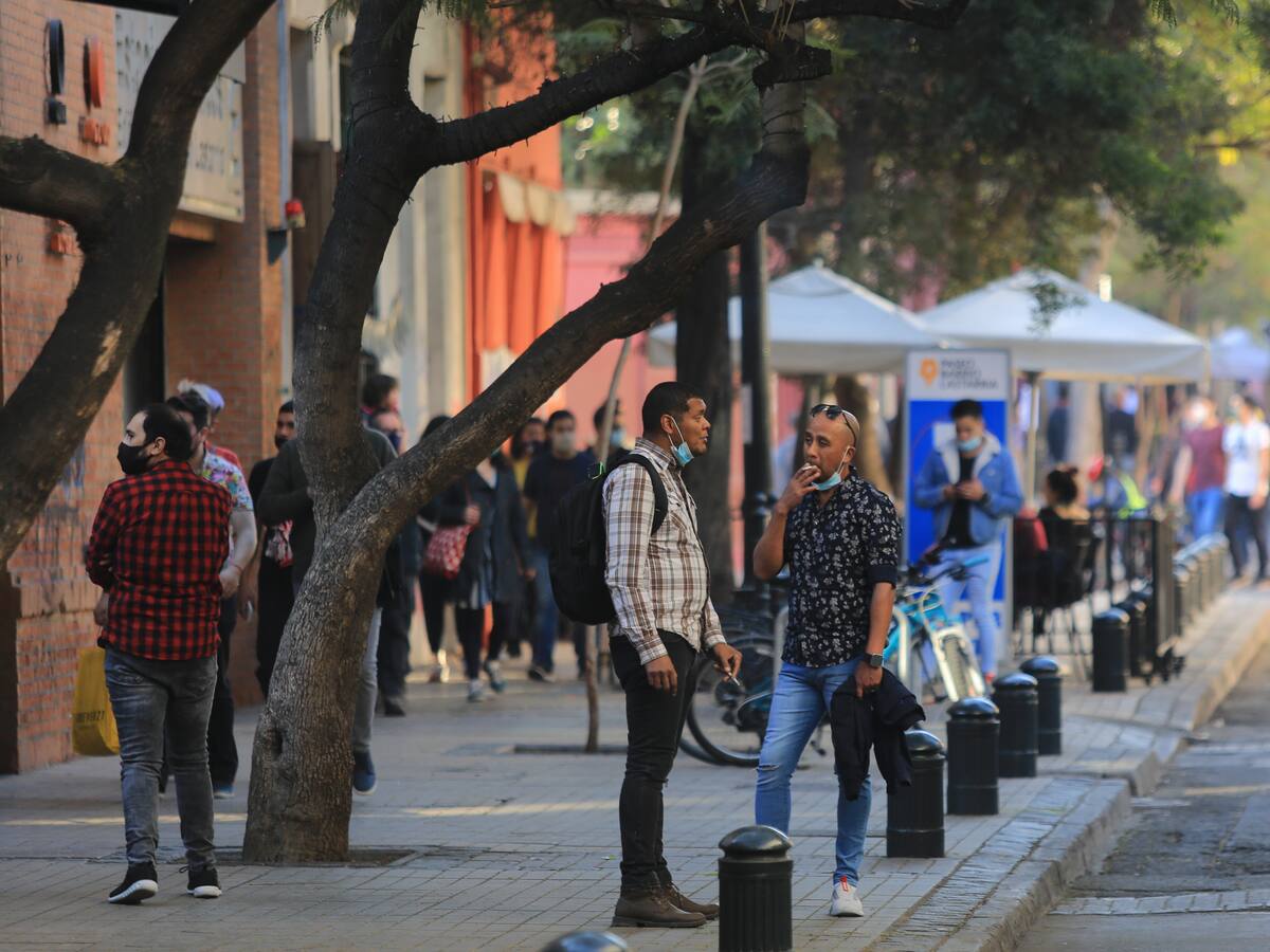 Nuevas fases, sin mascarillas en espacios abiertos y posibilidad de aplicar cuarentenas: el nuevo plan Seguimos Cuidándonos, Paso a Paso