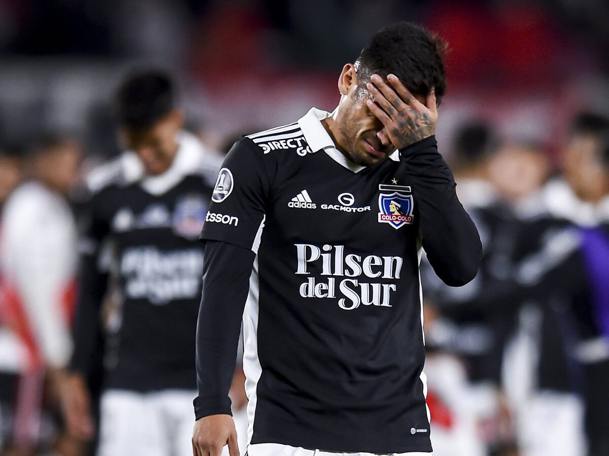Otra multa más: Conmebol sancionó a Colo Colo por incidentes en el duelo ante River Plate en Argentina