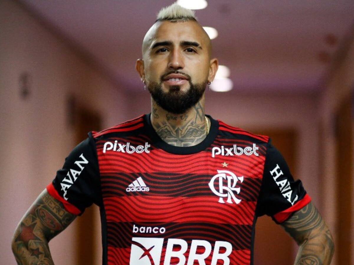 Histórico del fútbol brasileño arremete contra Arturo Vidal: «Llegó a Flamengo porque quiere disfrutar de la vida en la playa»