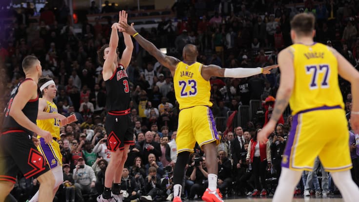 ¡Una locura! Los infartantes últimos 15 segundos en que Chicago Bulls logró la victoria sobre Los Angeles Lakers en la NBA