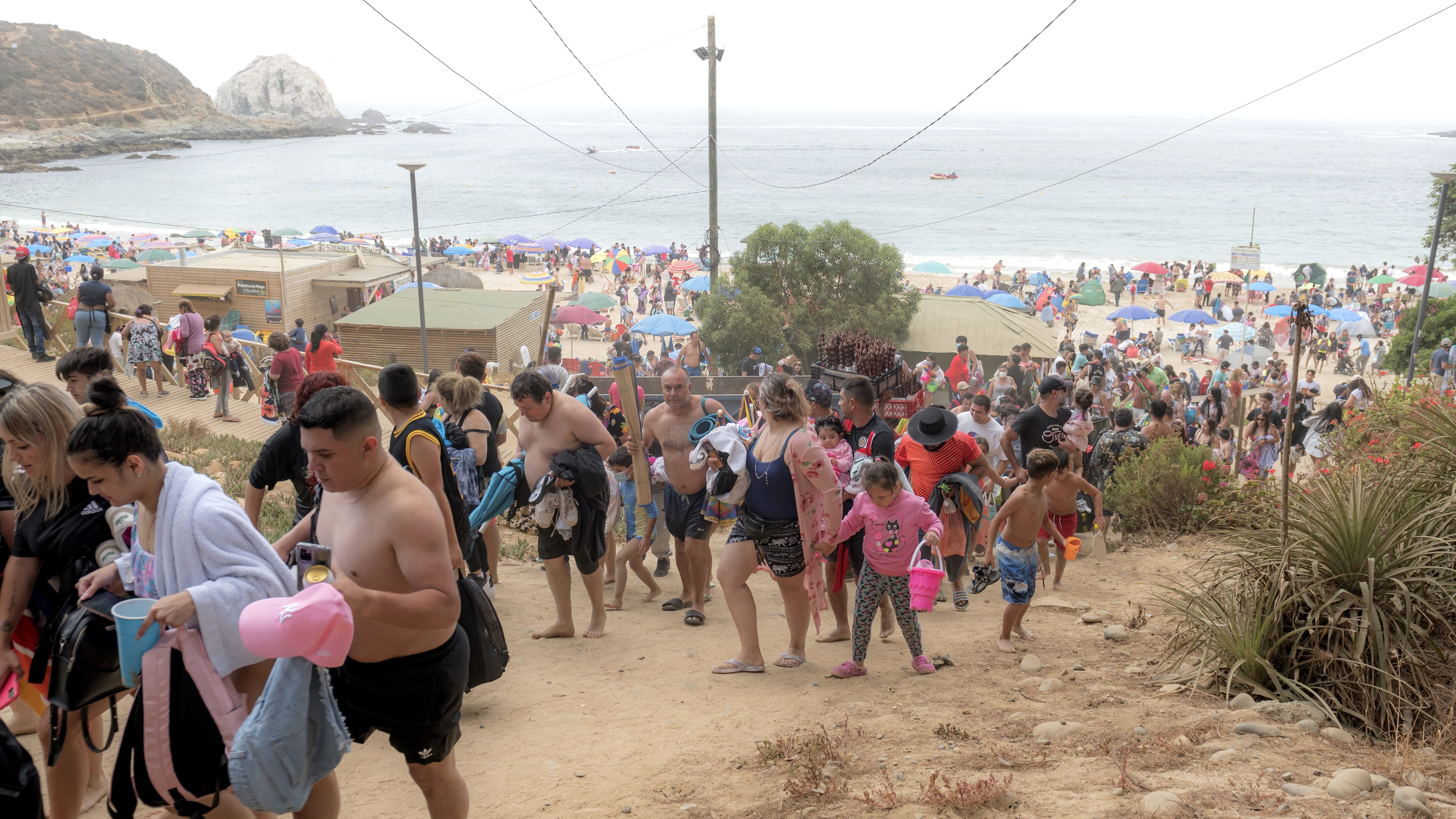 Evacuación por riesgo de tsunami en Algarrobo
