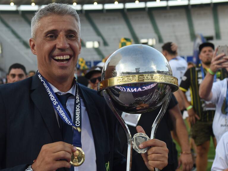 Presidente de Defensa y Justicia confirmó que Hernán Crespo seguirá su carrera en Sao Paulo