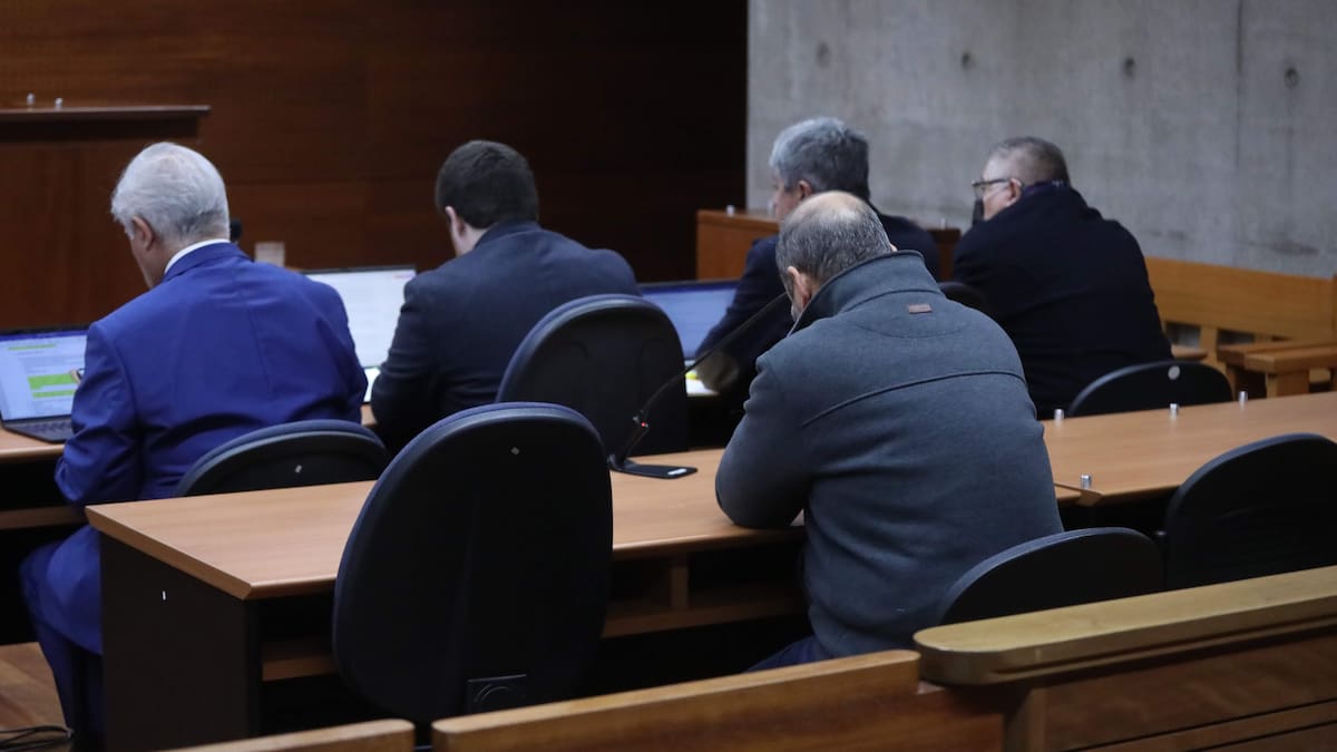 Corte prohíbe a Schafik Nazal y Juan Antonio Poblete ingresar a recintos militares hasta completar curso de DD.HH. por Operación Topógrafo