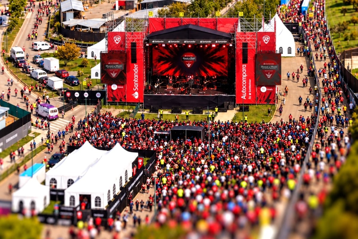 Rock ’n’ Roll Running Series volvió a Santiago tras siete años: más de 6.000 corredores y show en vivo de Los Tres