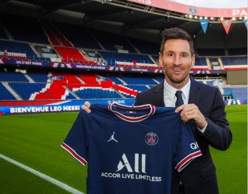 PSG oficializó la contratación de Lionel Messi y el número de camiseta que usará
