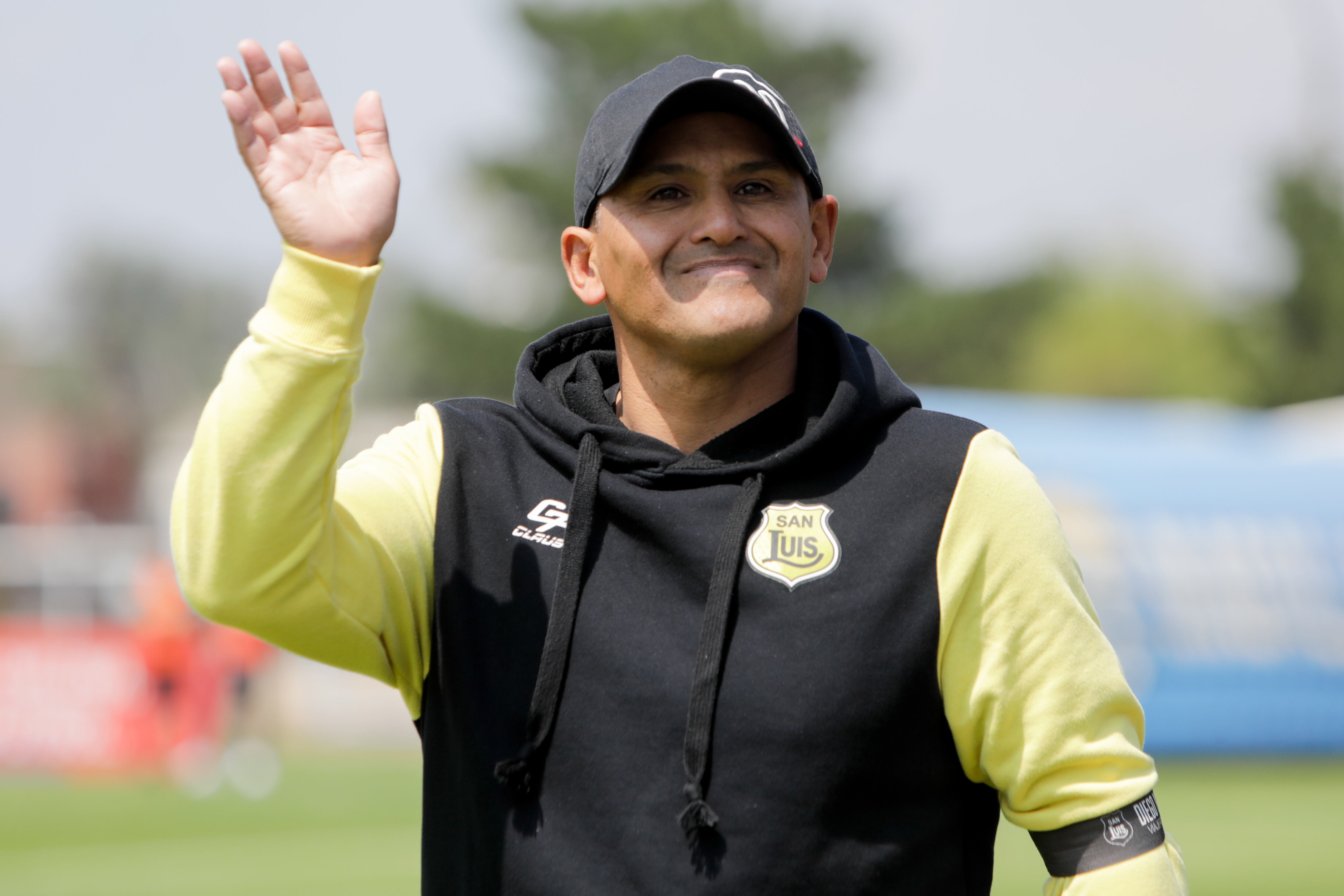 ‘Chupete’ Suazo acerca a San Luis a Primera y emociona al fútbol chileno con su mensaje: “A los que ya no están...”