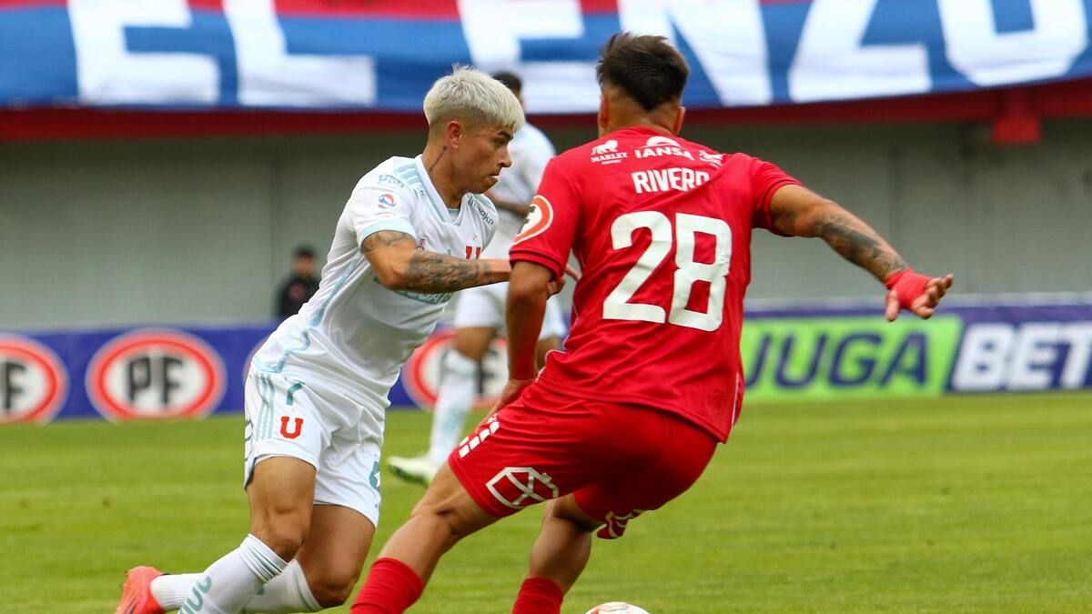 La U supera a Ñublense en Chillán y estira la definición del torneo hasta el próximo fin de semana
