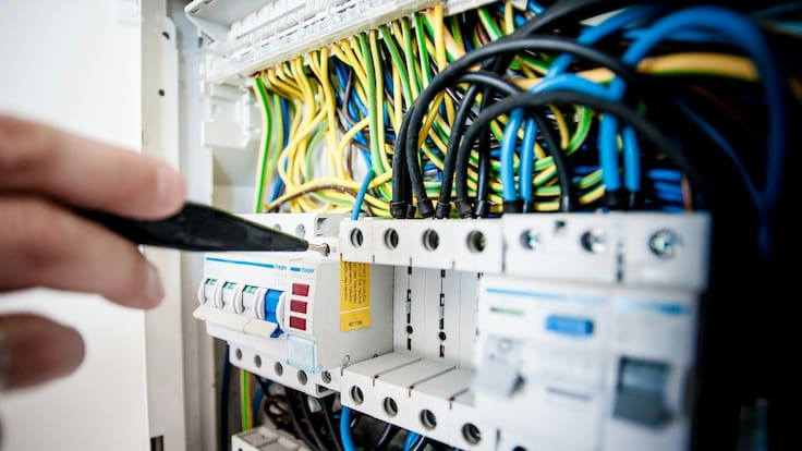 4 componentes críticos y normativa para instalación domiciliaria segura